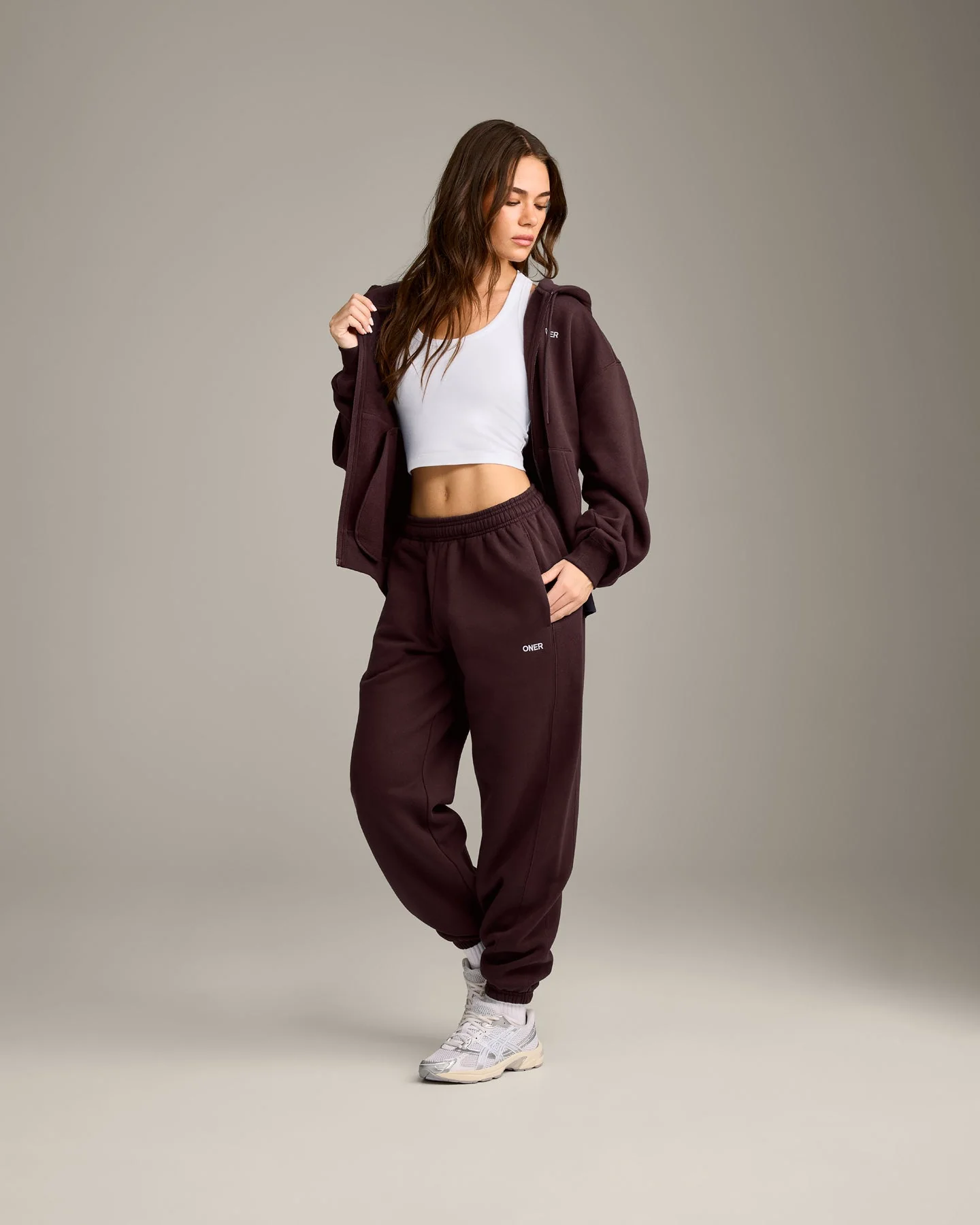 Foundations Cosy Joggers | Plum Brown - Image 3